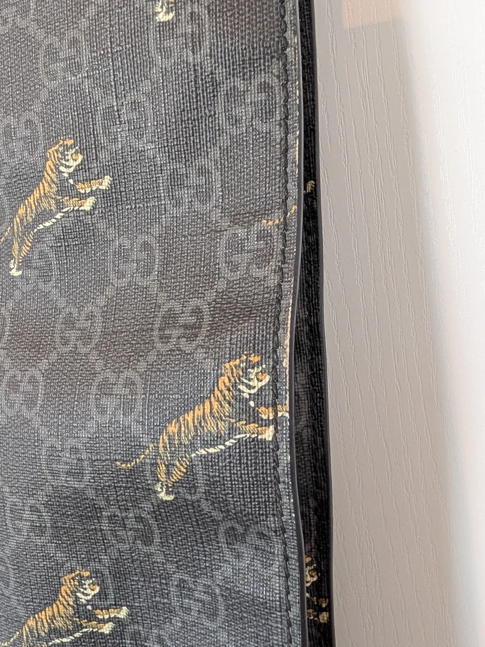 Gucci Black GG Supreme Tiger Print Tote Bag